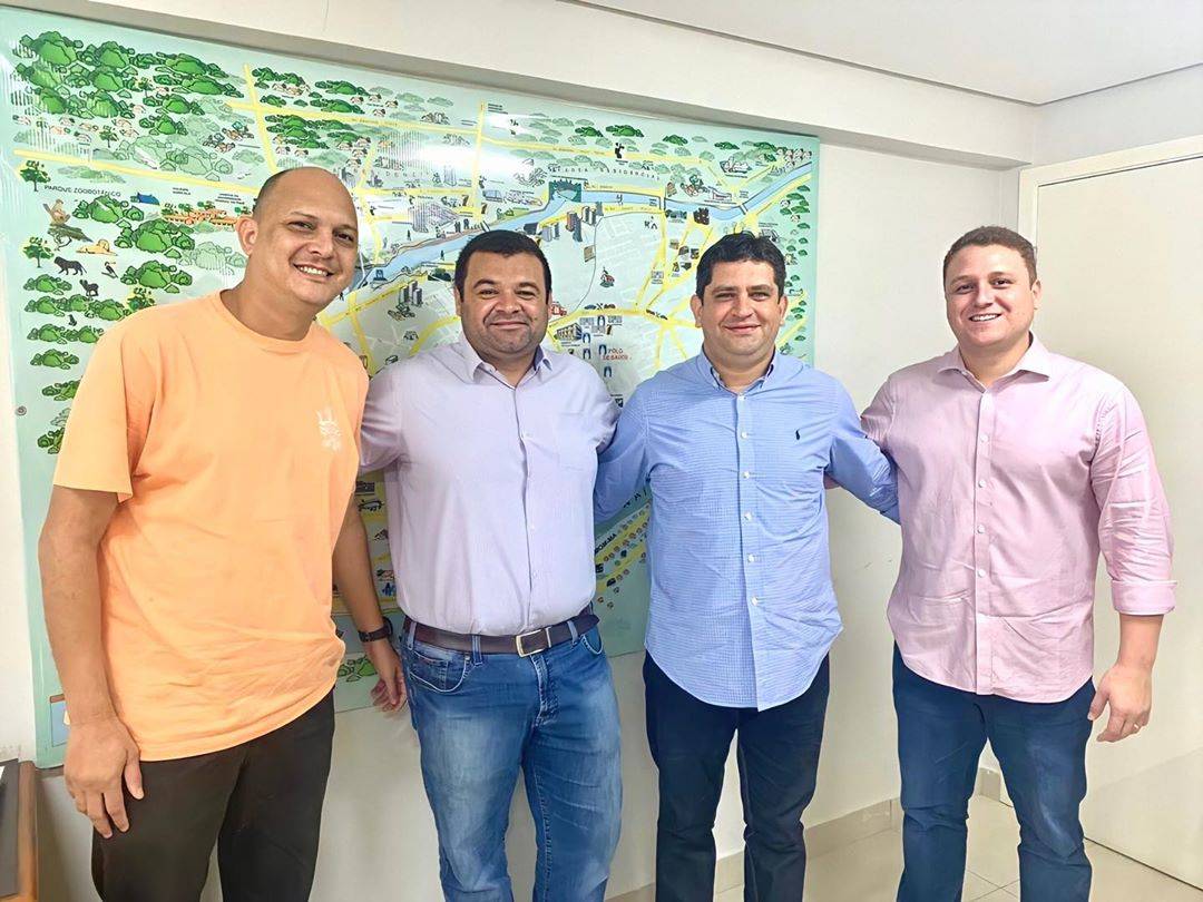 Reunião entre Gustavo Gaioso, Venâncio Cardoso e representantes do grupo Ferrugem nas Veias.